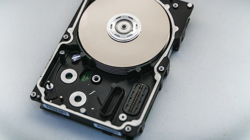 Hard disk drive used for data backup and recovery
