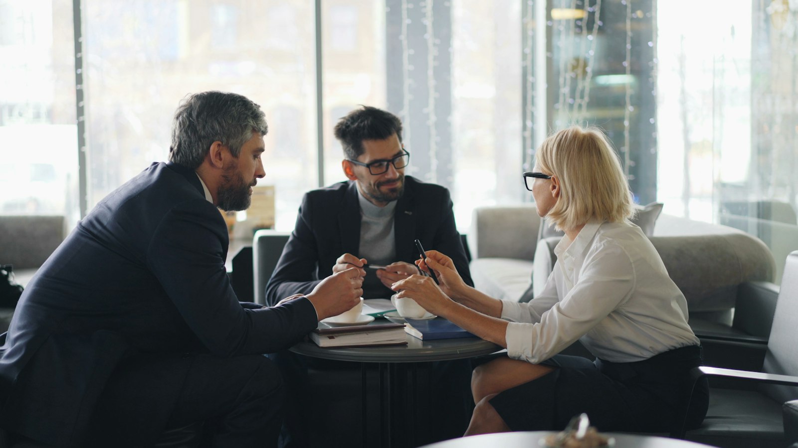 IT compliance consultant meeting with business clients